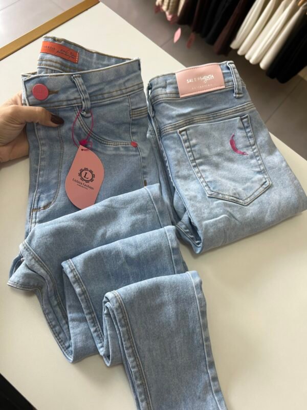 Calça jeans sal e pimenta